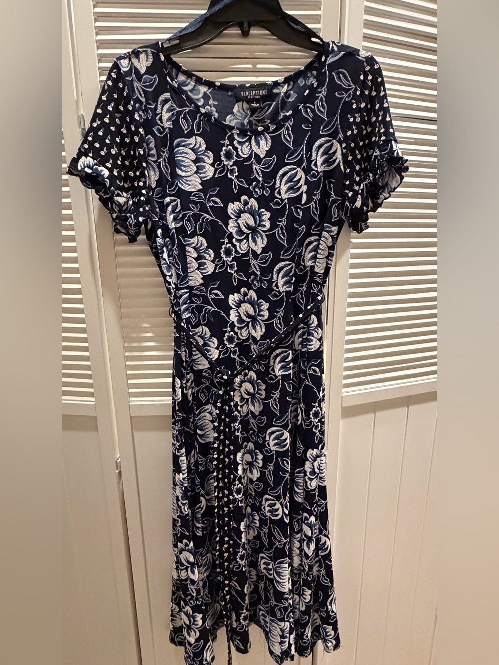 Perceptions Ruffle Sleeve Blue Floral Dress, Large, NWOT
